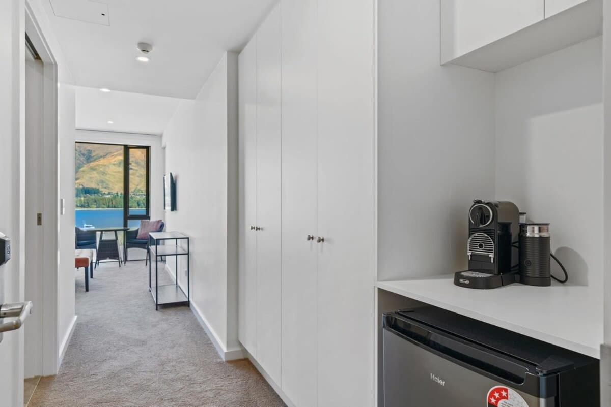 Lake View Studio Apartment Wanaka Exteriör bild